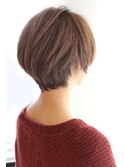 20代30代40代大人可愛い耳かけナチュラルショート　黒髪ショート