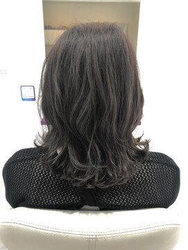 クランチ 岡崎店(kuranch) 流行りのミディアムヘアー