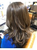 くびれシルエット大人ゆるふわレイヤーミディアム 30代/40代・