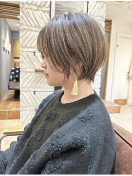 アデプト 綾瀬店(adept) 20代、30代大人コンパクトショート/斜めバング/大人ショート