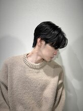 【前下がりセンターパート×ダウンパーマ】トレンドスタイルも得意なサロンです♪マッシュ/メンズカット