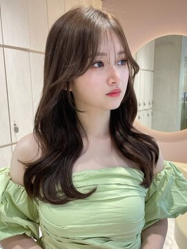 グロー 大宮(GLROW) 韓国　顔まわりカット　レイヤー　ヨシンモリ　くびれヘア