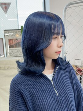 リル 溝の口(LiL) ネイビーブルー/ネイビーカラー/溝の口/ブリーチ/レイヤーカット