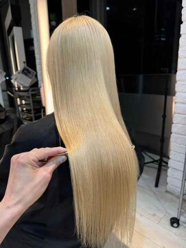 ダブル(W) ストレートロング/ブリーチカラー/ブロンドベージュ