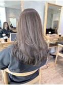 Say.ロングレイヤーホワイトグレージュミニウルフお団子ヘア青山