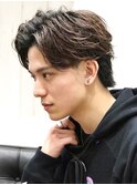 爽やかセンターパートフェザーパーマモテ髪