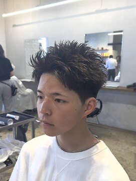 ザデイトウキョウ 表参道 青山(THE DAY TOKYO) 刈り上げスパイキーショート