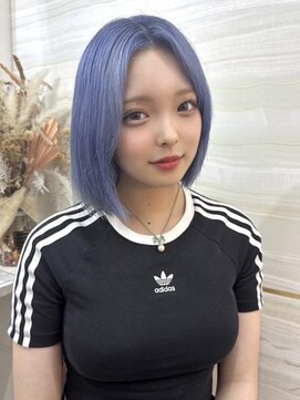 エルバイラビス 大宮(elu by lovis) 《鈴木茉奈》ホワイトブルー/ケアブリーチ/大宮