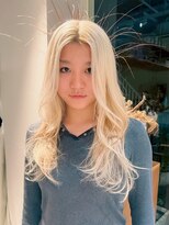 エルム 原宿 表参道(yelm)&nbsp;ホワイトベージュ/ケアブリーチ/韓国レイヤー/ブロンドヘア/原宿