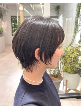 ロマリア 青山 南青山(Lomalia) 乾かすだけでキマる髪/大人ショート