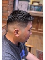 フォーコーナーズ(Four Corners)&nbsp;スキンフェードツーブロック刈り上げジェットモヒカンマンバン