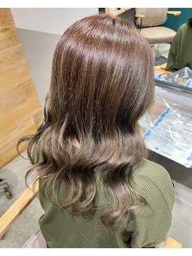 ラピスタ 池袋(Lapista) 韓国ヘアレイヤーカットダブルハイライトカラー【Lapista池袋】
