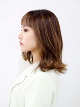 ニド(Nido.) 【大分市】外ハネミディ×ハイライト艶カラー