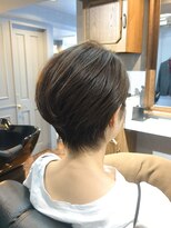 トランク(Trunk)&nbsp;後ろ姿もキレイなショートカット。【桜木町駅/横浜駅/関内駅】