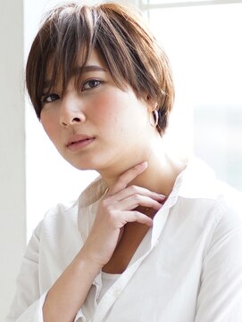 フミ(Fumi) マッシュベースのショートスタイル