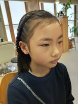 ヘアサロンアンドヘアメイクディー(hair salon hair make D)&nbsp;仙台D　女の子カット×ワンレングス×編み込みアレンジstyle
