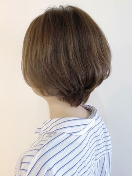 リコ(LIKO) すっきり大人ショート☆明るめカラー/似合わせカット/ひし形