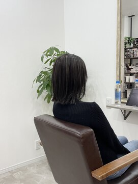 ホンネ(honne.) ハイライト×ホワイトベージュ×似合わせカット