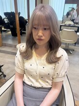 イロ(iiro) milk tea beige/大機まなの