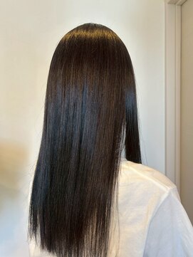 ホワイトストーン WHITE STONE しなやかな黒髪ストレートロング暗めカラー