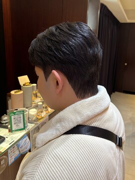 アルム オモテサンドウ(ALLM omotesando) 韓国ダウンパーマ メンズカット メンズ韓国ヘア 原宿 表参道