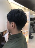 メンズパーマスタイル 黒髪 オフィスヘア ツーブロック