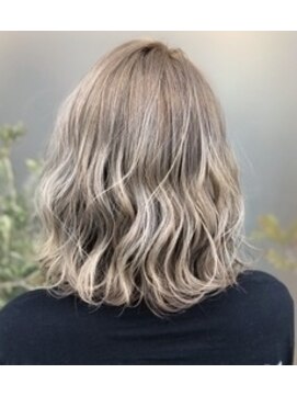 レム 聖蹟桜ヶ丘店(REM) おしゃれミルクティーアッシュ