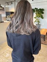 メリー オオサカ(Merly Osaka)&nbsp;写真映え間違いなしバレイヤージュ_透け感◎ホワイトアッシュ_