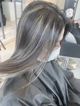 リア 近鉄八尾店(Lia) コントラストハイライト