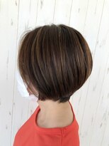 ラウレア(Laule'a)&nbsp;大人の前下がりショートボブ