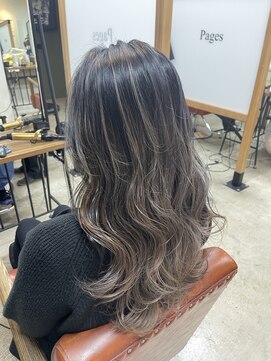 ペイジス(Pages) ハイライトバレイヤージュ×ロング