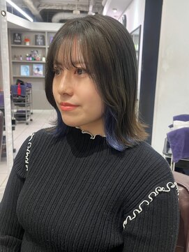 ボヌール オオサカ(Bonheur OSAKA) 暗めアッシュ×外ハネロブ