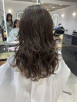 e.m.a プレミアムビューティーサロン 栄駅店(e.m.a PREMIUM BEAUTY SALON)&nbsp;色っぽウェーブ スタイル