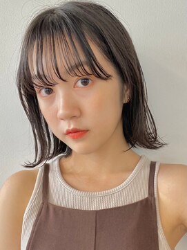 ノイカーム(noi Calm) 顔周りレイヤーカットグレージュカラーくびれボブショートカット