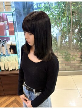 ファーレンピュアスウィート(fahren-pure-suite) 切りっぱなしボブ/Olive brown