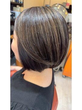 ヘアスタジオブービー ハイライト×ショート