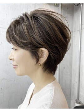 Ruufus恵比寿南/白髪ぼかしハイライト/ショートボブ/髪質改善 レイヤーショート×バレイヤージュ風カラー