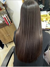 静岡駅で自然な仕上がりの縮毛矯正・髪質改善ストレート｜クセや広がりを抑えて扱いやすい髪へ【髪質改善】