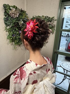 ヘアーズ ラブリージョブリー(hair's Lovely Jubbly) 【横田】ふんわりお団子風ヘアセット
