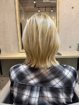 パダ 天六店(PADA)&nbsp;ハイトーンブロンド×外ハネボブ｜透明感たっぷりブリーチカラー