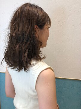 ロンド レグリーズ 立川(Lond leglise) 赤味を消して透明感アッシュグレージュ〈深味信也〉