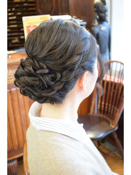 ベル(BELL) 上品なアップスタイル　【BELL桜新町/用賀】