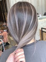 リード バイ ラグーン(LEAD by LAGOON)&nbsp;バレイヤージュグレージュハイライトダブルカラーケアブリーチ