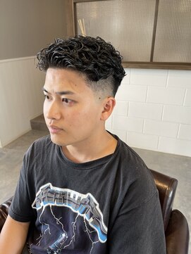 西本整髪 メンズパーマ　フェード　アップバング　オールバック