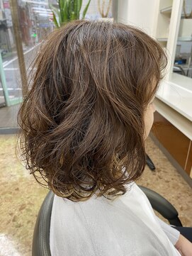 ヒサ(hisa) ミディアムパーマ