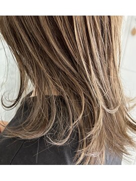 リム 南浦和(Lim) ハイライト/インナーカラー/白髪ぼかし/縮毛矯正/ショート