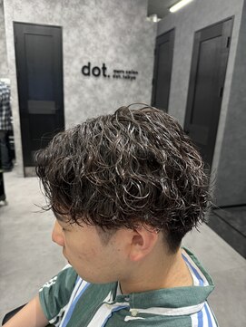 メンズ サロン ドット トウキョウ 町田店(men's salon dot. tokyo) 波巻きセンターパート