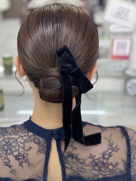 リレーション(Relation) タイトシニヨン