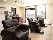 ヘアサロンイシカワの雰囲気（昔懐かしい雰囲気で、ほっとくつろげる空間です〈理容室〉）