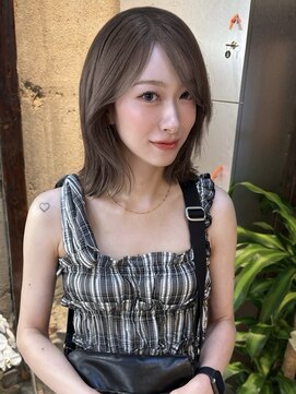 リリック(LYLICK) オトナ可愛いオリーブベージュ